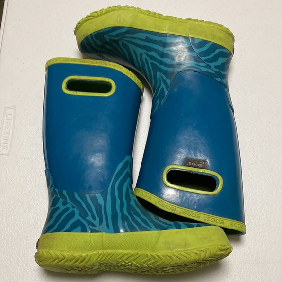Bogs Zebra Print Waterproof Girl’s Rainboots - Picture 9 of 14